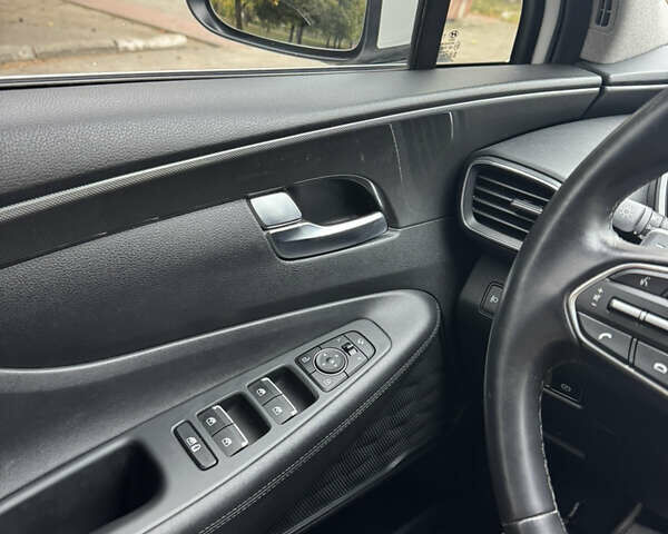 Білий Хендай Санта Фе, об'ємом двигуна 2.15 л та пробігом 147 тис. км за 29800 $, фото 11 на Automoto.ua