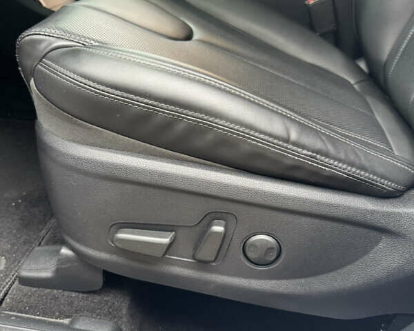 Білий Хендай Санта Фе, об'ємом двигуна 2.15 л та пробігом 147 тис. км за 29800 $, фото 44 на Automoto.ua