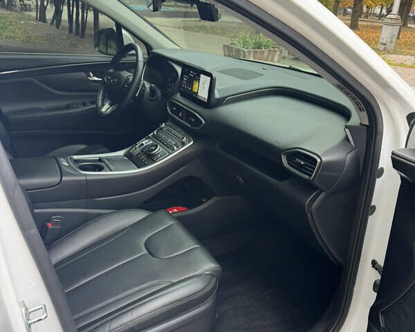 Білий Хендай Санта Фе, об'ємом двигуна 2.15 л та пробігом 147 тис. км за 29800 $, фото 26 на Automoto.ua