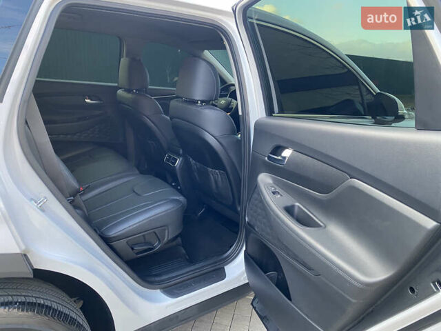 Белый Хендай Санта Фе, объемом двигателя 2.2 л и пробегом 123 тыс. км за 29700 $, фото 44 на Automoto.ua