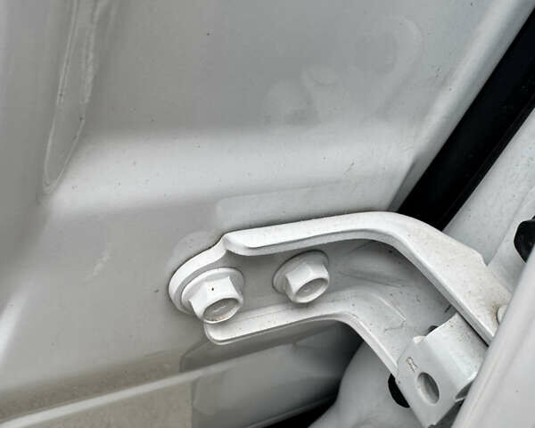 Білий Хендай Санта Фе, об'ємом двигуна 2.15 л та пробігом 147 тис. км за 29800 $, фото 48 на Automoto.ua