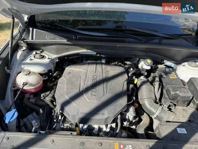 Білий Хендай Санта Фе, об'ємом двигуна 2.15 л та пробігом 100 тис. км за 33999 $, фото 17 на Automoto.ua