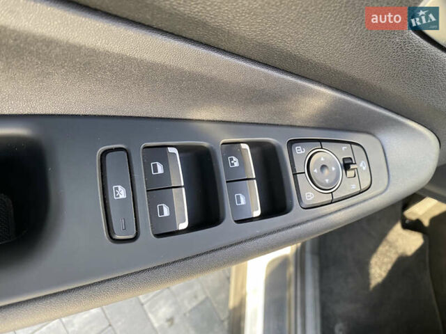 Белый Хендай Санта Фе, объемом двигателя 2.2 л и пробегом 123 тыс. км за 29700 $, фото 70 на Automoto.ua