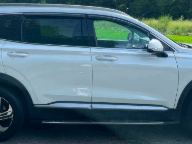 Белый Хендай Санта Фе, объемом двигателя 2.5 л и пробегом 19 тыс. км за 15000 $, фото 7 на Automoto.ua