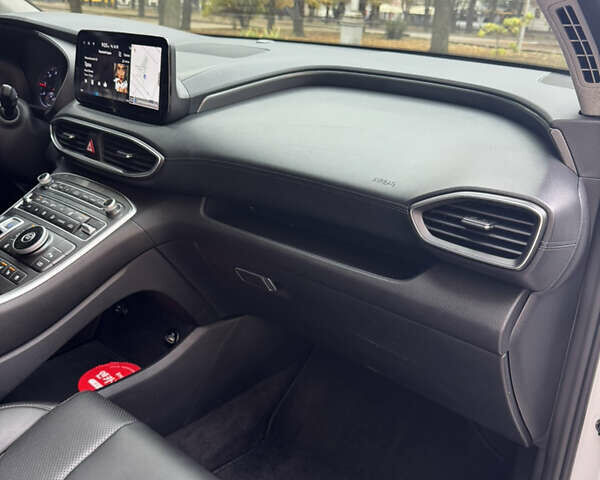 Білий Хендай Санта Фе, об'ємом двигуна 2.15 л та пробігом 147 тис. км за 29800 $, фото 29 на Automoto.ua