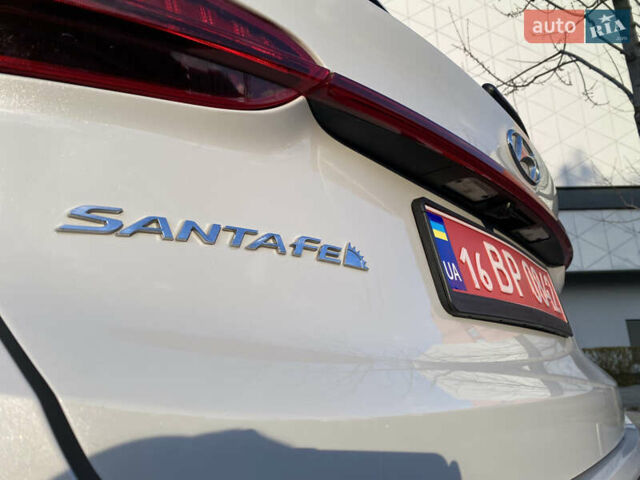 Белый Хендай Санта Фе, объемом двигателя 2.2 л и пробегом 123 тыс. км за 29700 $, фото 33 на Automoto.ua