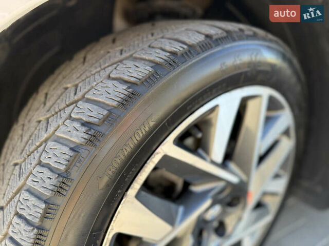 Білий Хендай Санта Фе, об'ємом двигуна 2.15 л та пробігом 100 тис. км за 33999 $, фото 7 на Automoto.ua