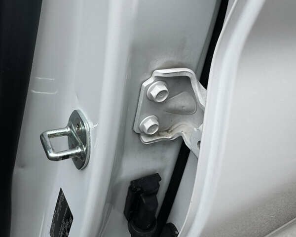 Білий Хендай Санта Фе, об'ємом двигуна 2.15 л та пробігом 147 тис. км за 29800 $, фото 46 на Automoto.ua