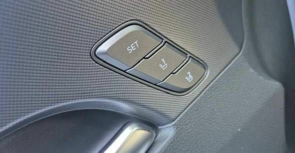 Белый Хендай Санта Фе, объемом двигателя 1.6 л и пробегом 40 тыс. км за 17000 $, фото 11 на Automoto.ua