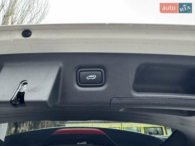 Білий Хендай Санта Фе, об'ємом двигуна 2.2 л та пробігом 96 тис. км за 36500 $, фото 25 на Automoto.ua