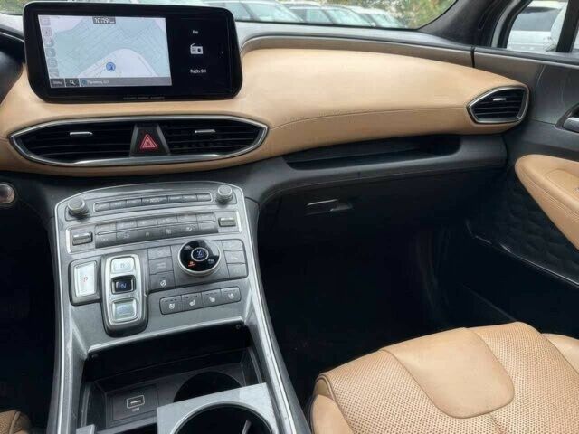 Белый Хендай Санта Фе, объемом двигателя 2.5 л и пробегом 13 тыс. км за 10100 $, фото 8 на Automoto.ua