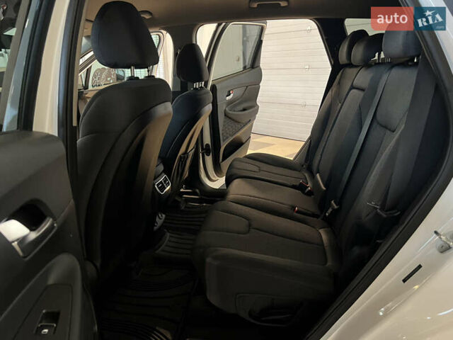 Білий Хендай Санта Фе, об'ємом двигуна 2.5 л та пробігом 29 тис. км за 32999 $, фото 19 на Automoto.ua