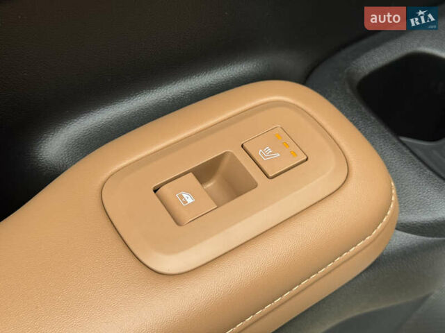 Белый Хендай Санта Фе, объемом двигателя 1.6 л и пробегом 18 тыс. км за 52222 $, фото 48 на Automoto.ua