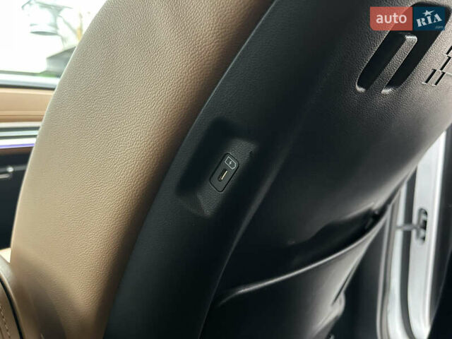 Белый Хендай Санта Фе, объемом двигателя 2.5 л и пробегом 29 тыс. км за 50000 $, фото 52 на Automoto.ua