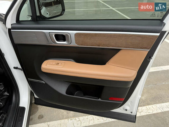 Белый Хендай Санта Фе, объемом двигателя 1.6 л и пробегом 18 тыс. км за 52222 $, фото 58 на Automoto.ua