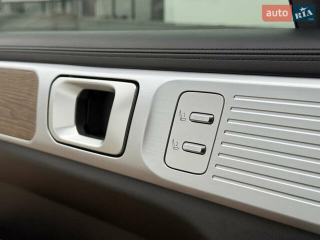 Белый Хендай Санта Фе, объемом двигателя 1.6 л и пробегом 18 тыс. км за 52222 $, фото 81 на Automoto.ua