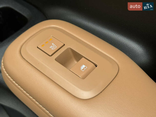 Белый Хендай Санта Фе, объемом двигателя 1.6 л и пробегом 18 тыс. км за 52222 $, фото 32 на Automoto.ua