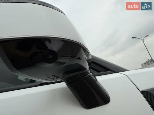 Белый Хендай Санта Фе, объемом двигателя 1.6 л и пробегом 18 тыс. км за 52222 $, фото 86 на Automoto.ua