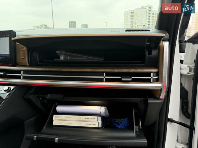 Белый Хендай Санта Фе, объемом двигателя 1.6 л и пробегом 18 тыс. км за 52222 $, фото 29 на Automoto.ua