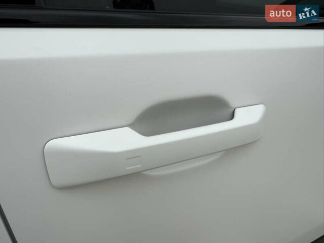 Белый Хендай Санта Фе, объемом двигателя 1.6 л и пробегом 18 тыс. км за 52222 $, фото 89 на Automoto.ua