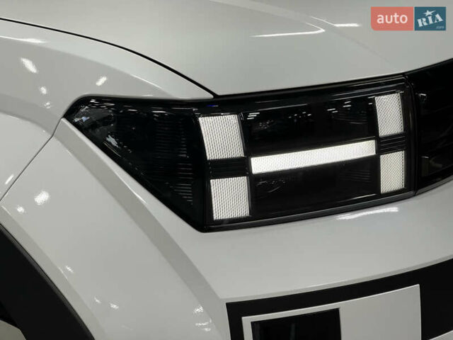 Белый Хендай Санта Фе, объемом двигателя 2.5 л и пробегом 29 тыс. км за 50000 $, фото 1 на Automoto.ua