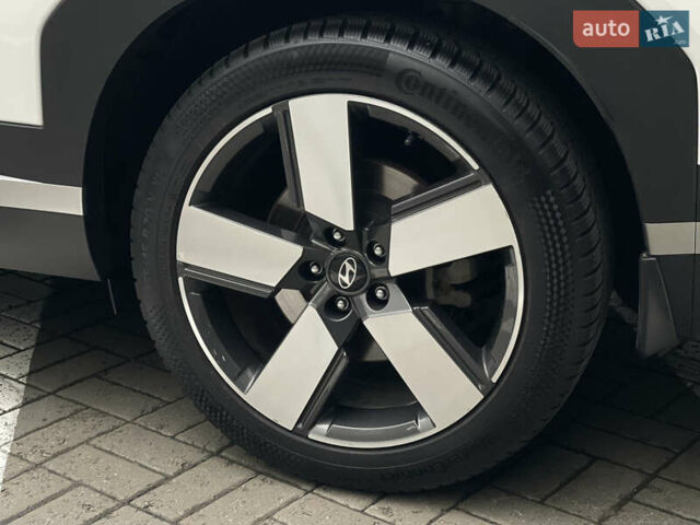 Белый Хендай Санта Фе, объемом двигателя 2.5 л и пробегом 29 тыс. км за 50000 $, фото 7 на Automoto.ua