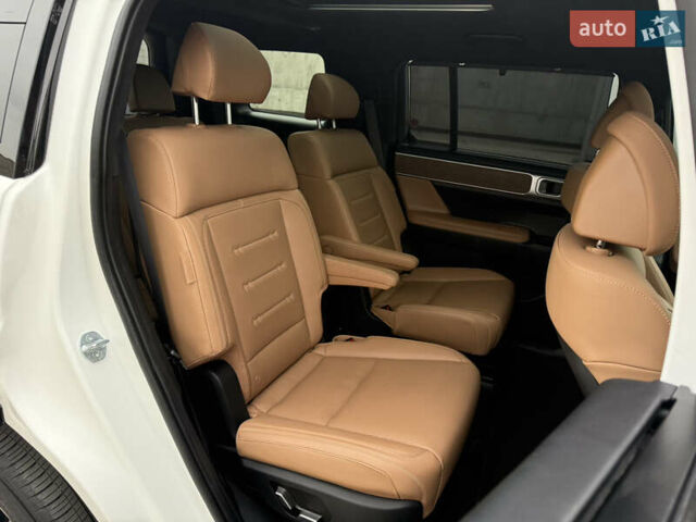 Белый Хендай Санта Фе, объемом двигателя 1.6 л и пробегом 18 тыс. км за 52222 $, фото 57 на Automoto.ua