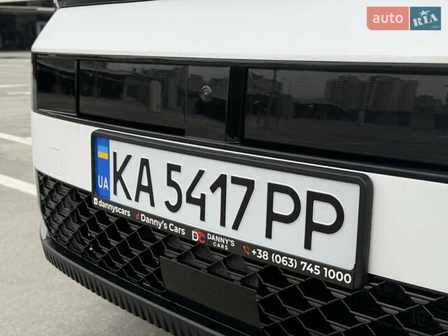 Белый Хендай Санта Фе, объемом двигателя 1.6 л и пробегом 18 тыс. км за 52222 $, фото 94 на Automoto.ua