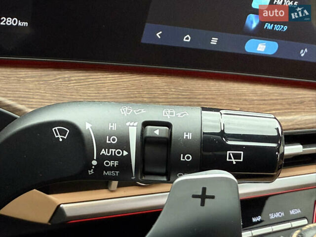 Белый Хендай Санта Фе, объемом двигателя 1.6 л и пробегом 18 тыс. км за 52222 $, фото 76 на Automoto.ua