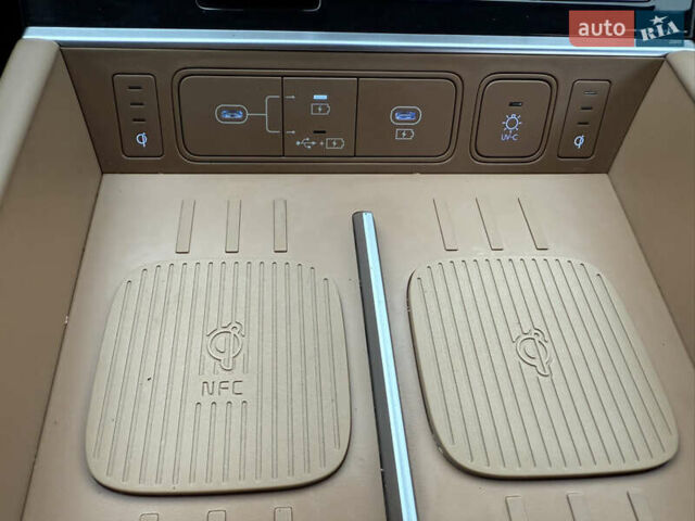 Белый Хендай Санта Фе, объемом двигателя 1.6 л и пробегом 18 тыс. км за 52222 $, фото 68 на Automoto.ua