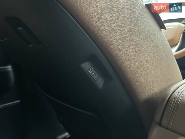 Белый Хендай Санта Фе, объемом двигателя 2.5 л и пробегом 29 тыс. км за 50000 $, фото 51 на Automoto.ua