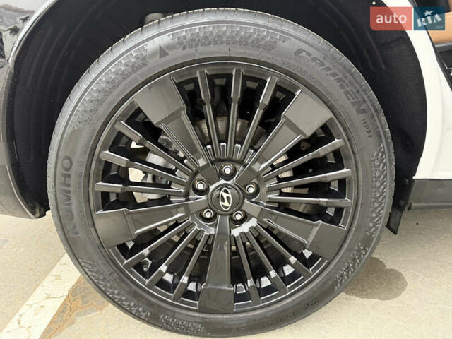 Белый Хендай Санта Фе, объемом двигателя 1.6 л и пробегом 18 тыс. км за 52222 $, фото 98 на Automoto.ua