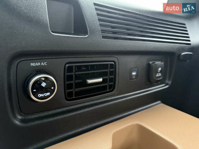 Белый Хендай Санта Фе, объемом двигателя 1.6 л и пробегом 18 тыс. км за 52222 $, фото 51 на Automoto.ua