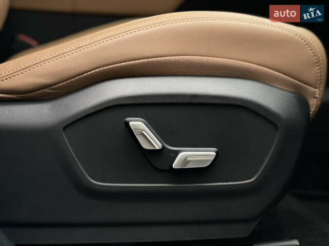 Белый Хендай Санта Фе, объемом двигателя 2.5 л и пробегом 29 тыс. км за 50000 $, фото 47 на Automoto.ua