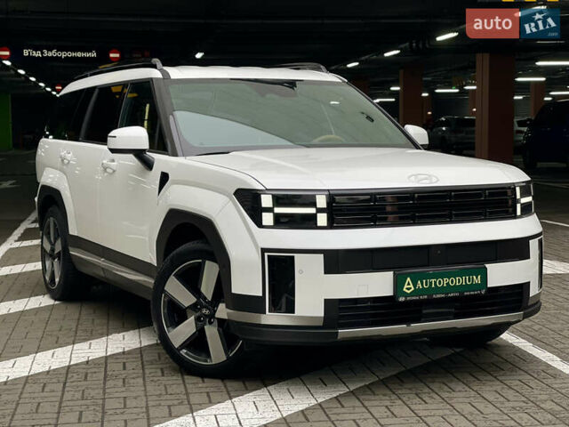 Белый Хендай Санта Фе, объемом двигателя 2.5 л и пробегом 29 тыс. км за 50000 $, фото 4 на Automoto.ua