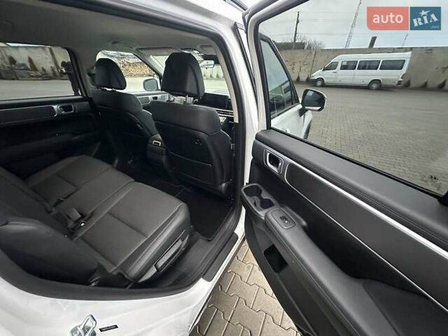 Белый Хендай Санта Фе, объемом двигателя 2.5 л и пробегом 4 тыс. км за 27900 $, фото 13 на Automoto.ua