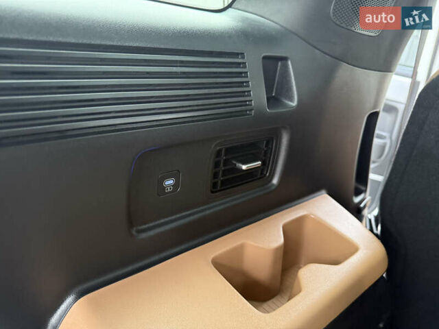 Белый Хендай Санта Фе, объемом двигателя 1.6 л и пробегом 18 тыс. км за 52222 $, фото 34 на Automoto.ua