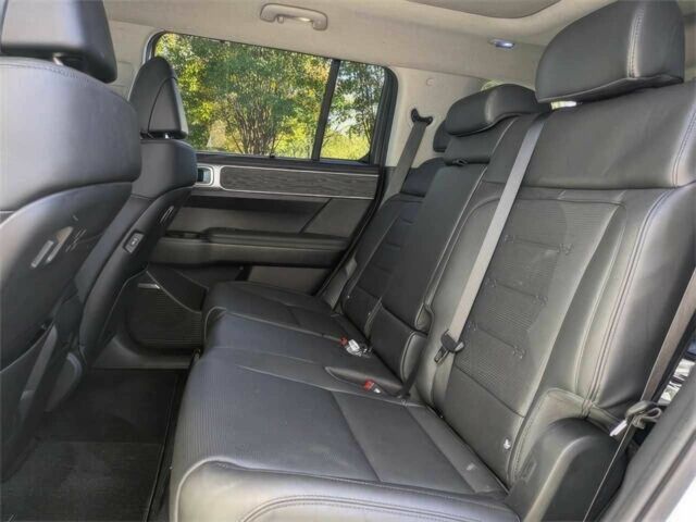 Белый Хендай Санта Фе, объемом двигателя 2.5 л и пробегом 7 тыс. км за 17500 $, фото 9 на Automoto.ua