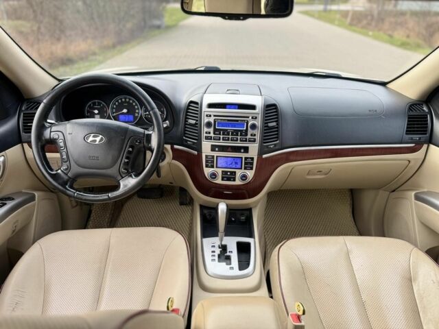Бежевый Хендай Санта Фе, объемом двигателя 2.2 л и пробегом 176 тыс. км за 8800 $, фото 2 на Automoto.ua