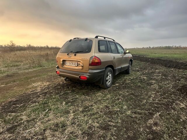 Бежевий Хендай Санта Фе, об'ємом двигуна 2 л та пробігом 385 тис. км за 4300 $, фото 1 на Automoto.ua
