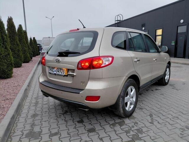 Бежевый Хендай Санта Фе, объемом двигателя 2.2 л и пробегом 204 тыс. км за 474 $, фото 6 на Automoto.ua