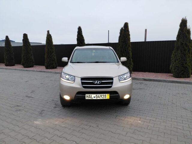 Бежевый Хендай Санта Фе, объемом двигателя 2.2 л и пробегом 204 тыс. км за 474 $, фото 2 на Automoto.ua