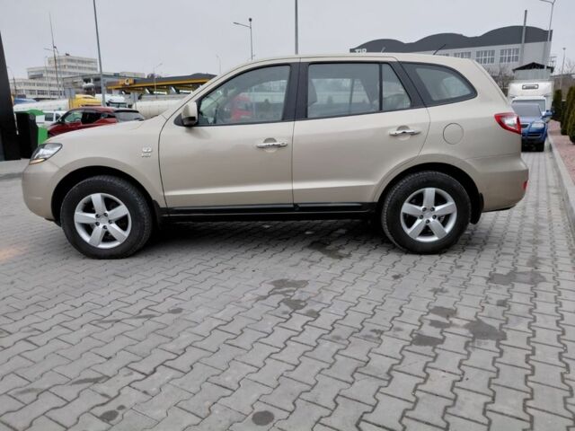 Бежевый Хендай Санта Фе, объемом двигателя 2.2 л и пробегом 204 тыс. км за 474 $, фото 7 на Automoto.ua