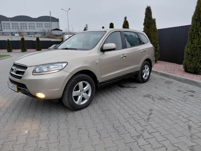 Бежевый Хендай Санта Фе, объемом двигателя 2.2 л и пробегом 204 тыс. км за 474 $, фото 1 на Automoto.ua