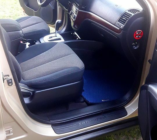 Бежевый Хендай Санта Фе, объемом двигателя 2.7 л и пробегом 279 тыс. км за 8500 $, фото 4 на Automoto.ua