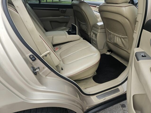 Бежевый Хендай Санта Фе, объемом двигателя 0 л и пробегом 260 тыс. км за 5650 $, фото 7 на Automoto.ua