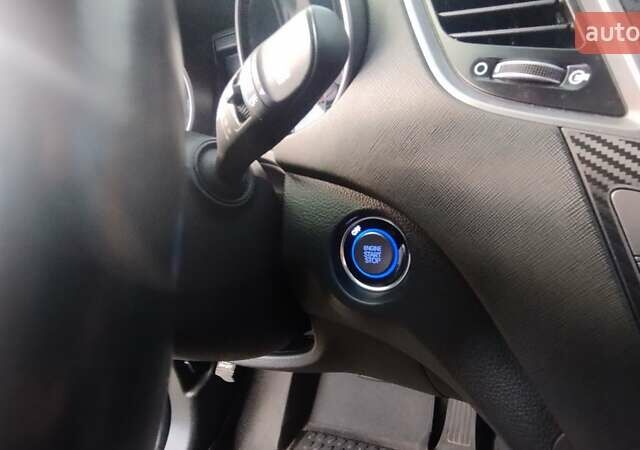 Бежевий Хендай Санта Фе, об'ємом двигуна 2 л та пробігом 175 тис. км за 17800 $, фото 43 на Automoto.ua