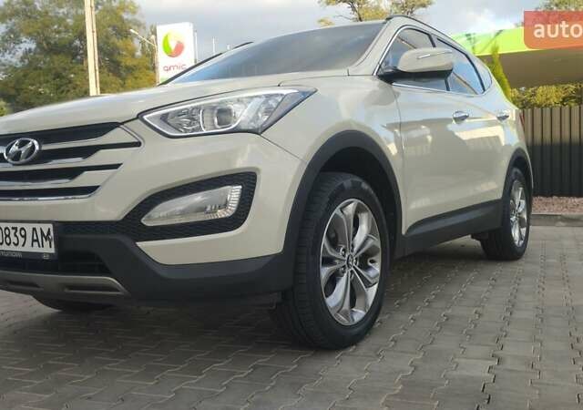 Бежевий Хендай Санта Фе, об'ємом двигуна 2 л та пробігом 175 тис. км за 17800 $, фото 5 на Automoto.ua