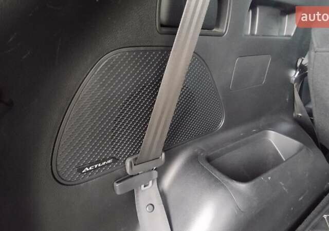 Бежевий Хендай Санта Фе, об'ємом двигуна 2 л та пробігом 175 тис. км за 17800 $, фото 45 на Automoto.ua