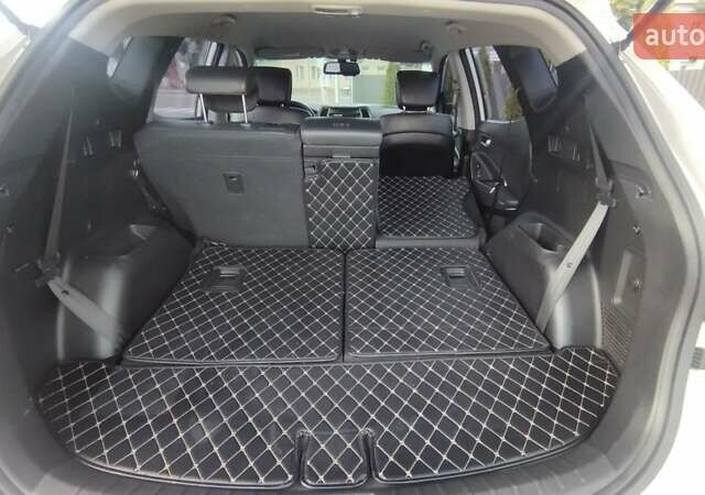 Бежевий Хендай Санта Фе, об'ємом двигуна 2 л та пробігом 175 тис. км за 17800 $, фото 44 на Automoto.ua